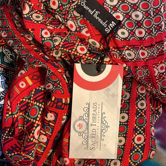 NWT.   ROMPER by Sacred Threads.  LG/GR/GR.  221275 - Picture 4 of 5